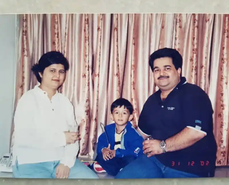 Ritvik Sahore's childhood pic with his mother and father