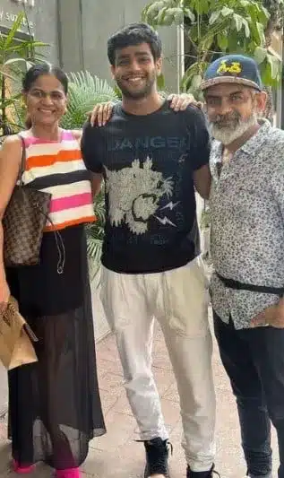 Rituraj singh with his wife Charu Singh and their son