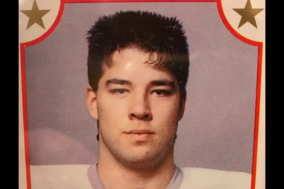 In 1992, Chris Simon was in Soo Greyhounds team and lost in the Memorial Cup final