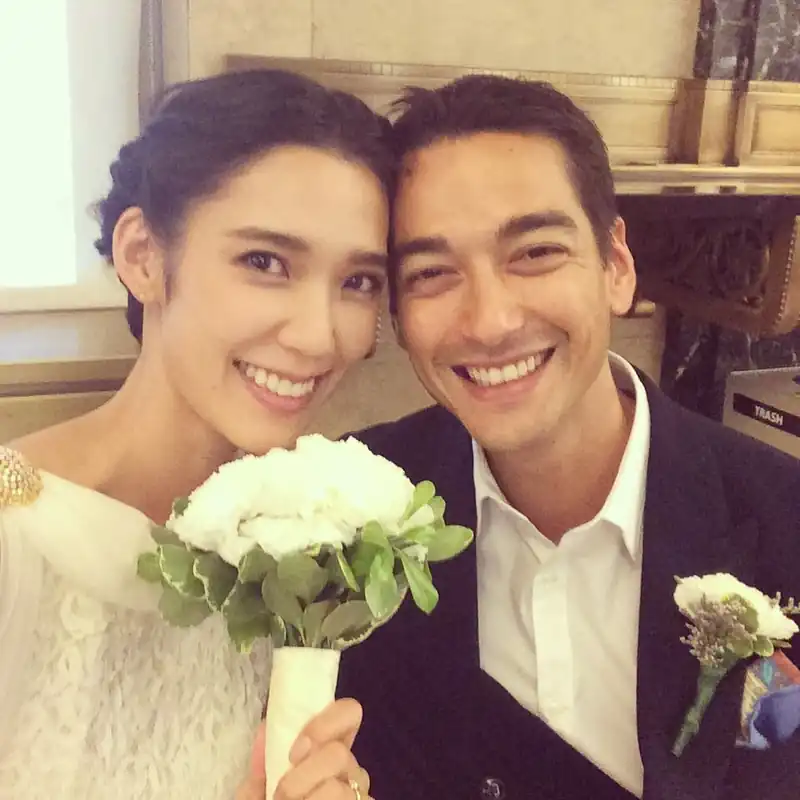 Tao Okamoto's image with her husband, Tenzin Wild, on their 5th marriage anniversary